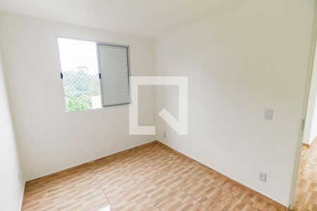 Quarto 1 de apartamento para alugar com 2 quartos, 40m² em Jardim Mirna, Taboão da Serra
