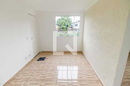 Sala de apartamento para alugar com 2 quartos, 40m² em Jardim Mirna, Taboão da Serra