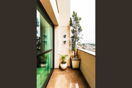 Varanda de apartamento à venda com 4 quartos, 184m² em Vila Suzana, São Paulo