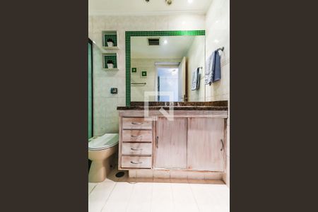 Apartamento à venda com 184m², 4 quartos e 3 vagasBanheiro Suíte 2