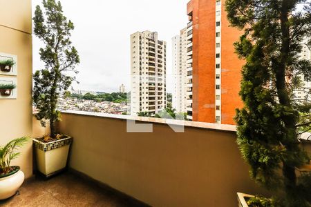 Varanda de apartamento à venda com 4 quartos, 184m² em Vila Suzana, São Paulo