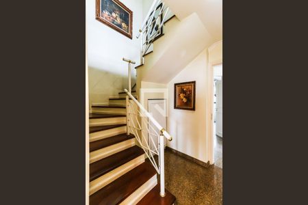 Apartamento à venda com 184m², 4 quartos e 3 vagasEscadas