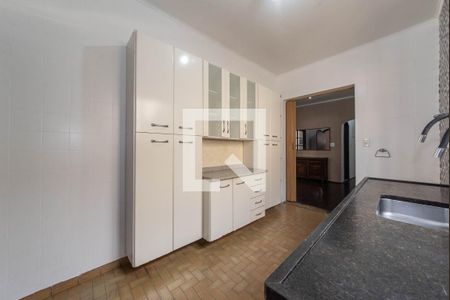 Casa para alugar com 250m², 2 quartos e 1 vaga Casa para alugar com 250m², 2 quartos e 1 vagaCozinha