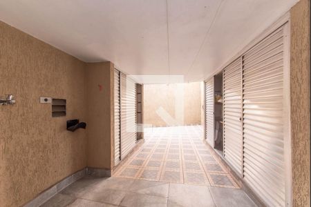 Casa para alugar com 250m², 2 quartos e 1 vaga Casa para alugar com 250m², 2 quartos e 1 vagaLavanderia