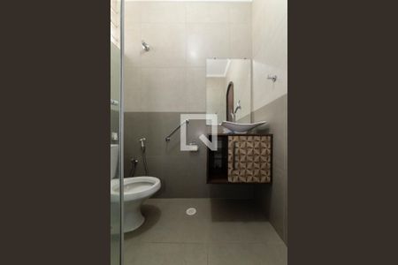 Casa para alugar com 250m², 2 quartos e 1 vaga Casa para alugar com 250m², 2 quartos e 1 vagaBanheiro