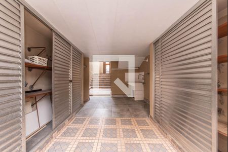 Casa para alugar com 250m², 2 quartos e 1 vaga Casa para alugar com 250m², 2 quartos e 1 vagaLavanderia