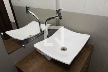 Casa para alugar com 250m², 2 quartos e 1 vaga Casa para alugar com 250m², 2 quartos e 1 vagaBanheiro