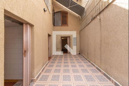 Casa para alugar com 250m², 2 quartos e 1 vaga Casa para alugar com 250m², 2 quartos e 1 vagaQuintal