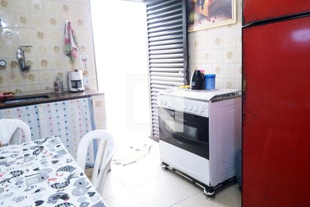 Casa para alugar com 130m², 2 quartos e 2 vagasCozinha