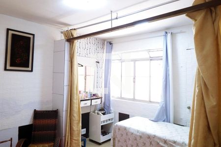 Sala de casa para alugar com 2 quartos, 130m² em Vila Margarida, São Vicente