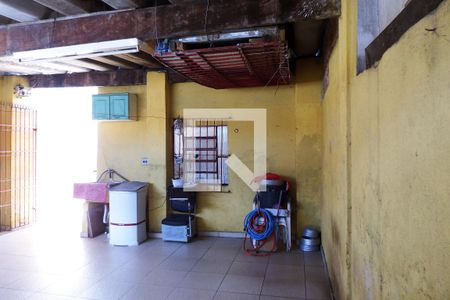 Casa para alugar com 130m², 2 quartos e 2 vagasGaragem/Fundos