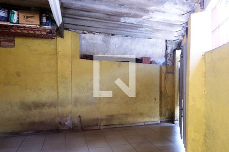 Casa para alugar com 130m², 2 quartos e 2 vagasGaragem/Fundos