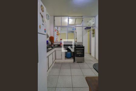 Apartamento à venda com 166m², 3 quartos e sem vagaCozinha e Área de Serviço