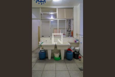 Apartamento à venda com 166m², 3 quartos e sem vagaCozinha e Área de Serviço