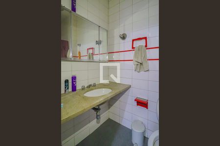 Apartamento à venda com 166m², 3 quartos e sem vagaBanheiro do Quarto 3 Suíte