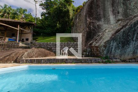 Casa de condomínio para alugar com 150m², 2 quartos e 2 vagas Casa de condomínio para alugar com 150m², 2 quartos e 2 vagasPiscina