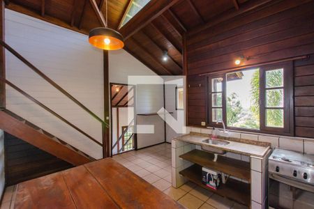 Casa de condomínio para alugar com 150m², 2 quartos e 2 vagas Casa de condomínio para alugar com 150m², 2 quartos e 2 vagasCozinha