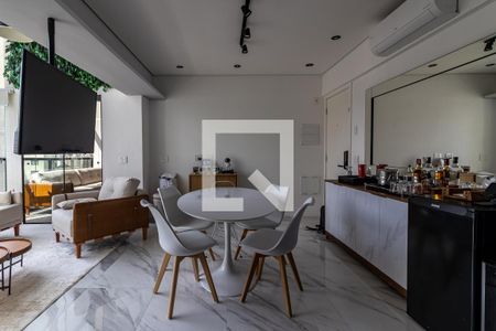 Apartamento à venda com 70m², 1 quarto e 1 vagaSala