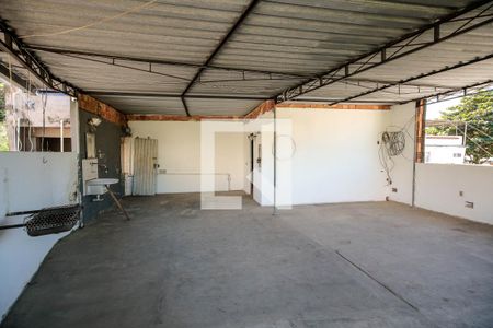 Casa à venda com 400m², 3 quartos e 6 vagasTerraço