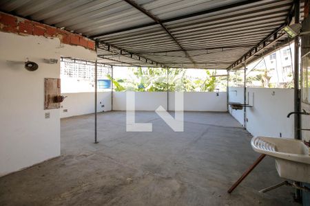 Casa à venda com 400m², 3 quartos e 6 vagasTerraço