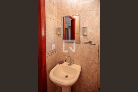 Casa à venda com 400m², 3 quartos e 6 vagasBanheiro