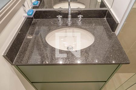 Banheiro de kitnet/studio para alugar com 1 quarto, 26m² em Consolação, São Paulo