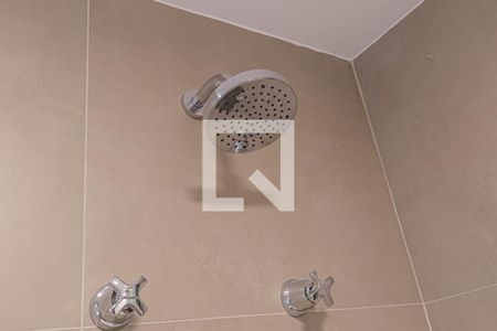 Banheiro de kitnet/studio para alugar com 1 quarto, 26m² em Consolação, São Paulo