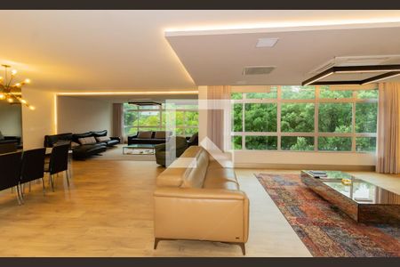 Apartamento à venda com 260m², 3 quartos e 2 vagas Apartamento à venda com 260m², 3 quartos e 2 vagasSala