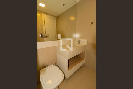 Apartamento à venda com 260m², 3 quartos e 2 vagas Apartamento à venda com 260m², 3 quartos e 2 vagasDetalhe do banheiro social