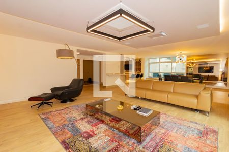 Apartamento à venda com 260m², 3 quartos e 2 vagas Apartamento à venda com 260m², 3 quartos e 2 vagasDetalhe da sala