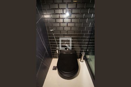 Apartamento à venda com 260m², 3 quartos e 2 vagas Apartamento à venda com 260m², 3 quartos e 2 vagasDetalhe do banheiro da suíte 1