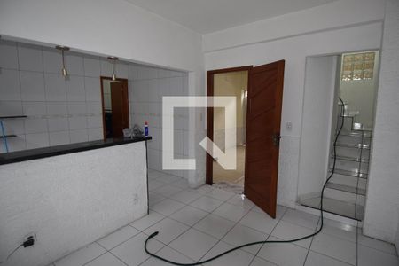 Sala de casa para alugar com 2 quartos, 120m² em Vila Centenario, Duque de Caxias