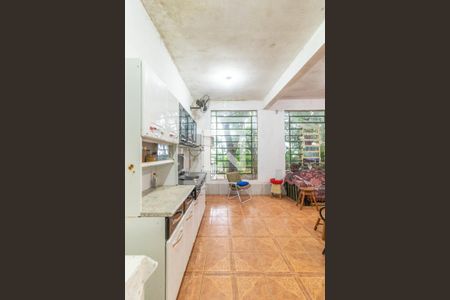 Casa à venda com 260m², 4 quartos e 4 vagasCozinha e Área de Serviço