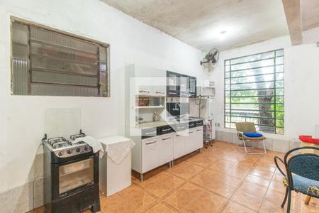 Casa à venda com 260m², 4 quartos e 4 vagasCozinha e Área de Serviço