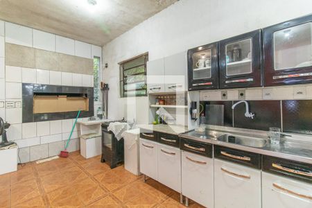 Casa à venda com 260m², 4 quartos e 4 vagasCozinha e Área de Serviço