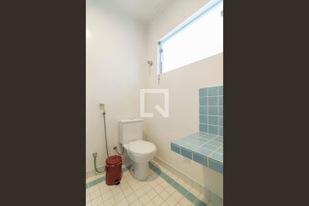 Casa à venda com 217m², 3 quartos e 4 vagasBanheiro