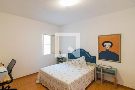 Casa à venda com 217m², 3 quartos e 4 vagasQuarto 2