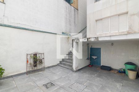 Casa à venda com 217m², 3 quartos e 4 vagasQuintal