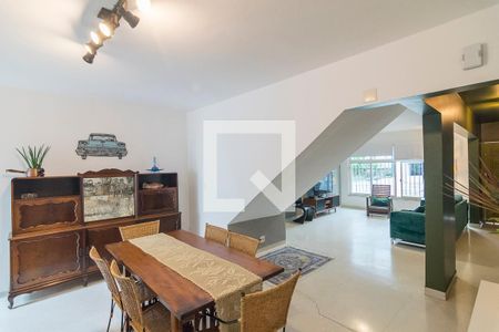 Casa à venda com 217m², 3 quartos e 4 vagasCopa