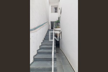 Casa à venda com 217m², 3 quartos e 4 vagasEscada