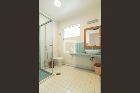 Casa à venda com 217m², 3 quartos e 4 vagasBanheiro