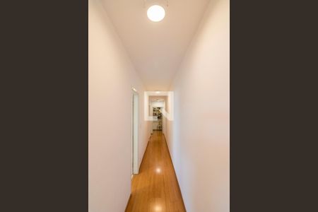 Casa à venda com 217m², 3 quartos e 4 vagasCorredor