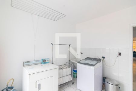 Casa à venda com 217m², 3 quartos e 4 vagasÁrea de Serviço