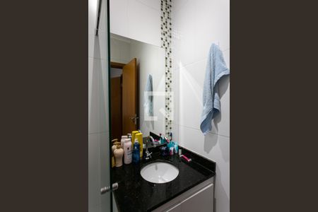 Casa de condomínio à venda com 100m², 2 quartos e 1 vagaBanheiro da Suíte 1