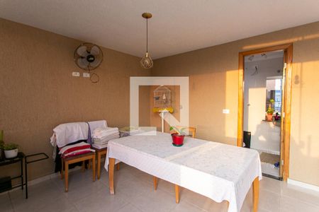 Casa de condomínio à venda com 100m², 2 quartos e 1 vagaTerraço