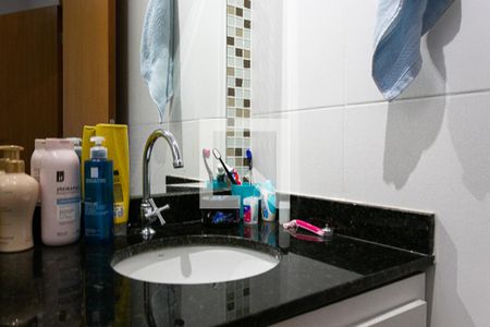 Casa de condomínio à venda com 100m², 2 quartos e 1 vagaBanheiro da Suíte 1