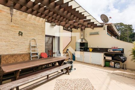 Casa à venda com 190m², 5 quartos e 3 vagas Casa à venda com 190m², 5 quartos e 3 vagasVaranda