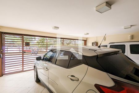 Casa à venda com 190m², 5 quartos e 3 vagas Casa à venda com 190m², 5 quartos e 3 vagasGaragem