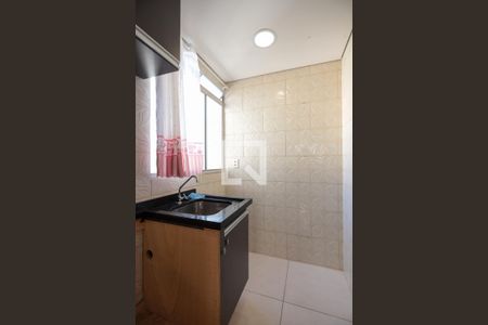Área de serviço de apartamento para alugar com 2 quartos, 44m² em Jardim Petrópolis, Cotia