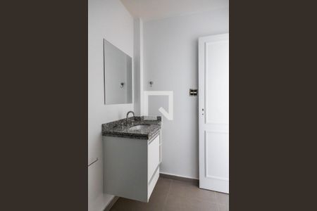 Banheiro de apartamento para alugar com 2 quartos, 47m² em Jardim Paulista, São Paulo